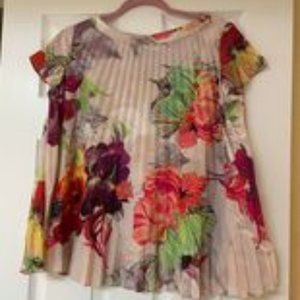 Ted Baker floral print pleated blouse size 0 Ted Baker Blouse Tunic Top Elegant